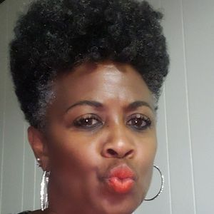 Meet your Posher, Rhonda